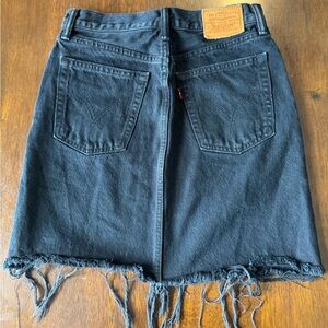 LEVI’S Black Denim Skirt with Frayed Hem